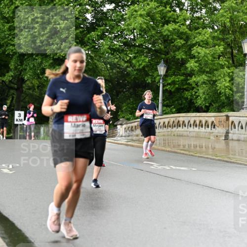 14.06.2026 - REWE Women's Run Dr. Thomas Lammeyer http://msf.ph/oto/9772380 14.06.2026 09:50:42 Laufen 3, 11455 meine-sportfotos.de
