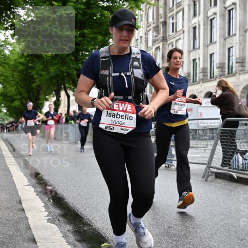14.06.2026 - REWE Women's Run J. Mangold http://msf.ph/oto/9772381 14.06.2026 10:00:55 Ziel 10068, 10121, 10221, 10792, 11150, 11265, 11308, 11412, 11522 meine-sportfotos.de