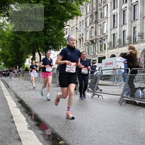 14.06.2026 - REWE Women's Run J. Mangold http://msf.ph/oto/9772394 14.06.2026 10:00:58 Ziel 10068, 10121, 10221, 10792, 10933, 11308, 11375, 11412 meine-sportfotos.de
