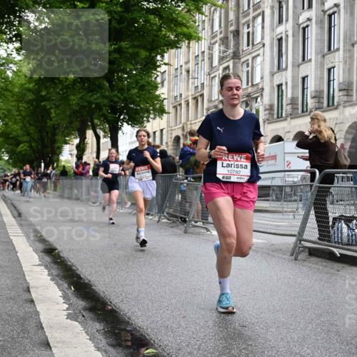 14.06.2026 - REWE Women's Run J. Mangold http://msf.ph/oto/9772413 14.06.2026 10:01:00 Ziel 10121, 10221, 10792, 10933, 11375 meine-sportfotos.de