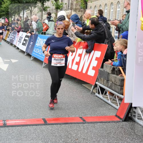 14.06.2026 - REWE Women's Run Strokosch-Dieckow http://msf.ph/oto/9772415 14.06.2026 09:54:44 Ziel 10099, 10392, 10806, 10986, 11179, 11368, 11499 meine-sportfotos.de