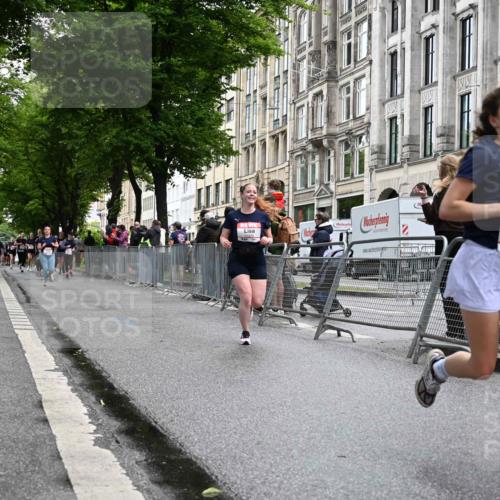 14.06.2026 - REWE Women's Run J. Mangold http://msf.ph/oto/9772431 14.06.2026 10:01:02 Ziel 10121, 10221, 10792, 10933, 11375 meine-sportfotos.de