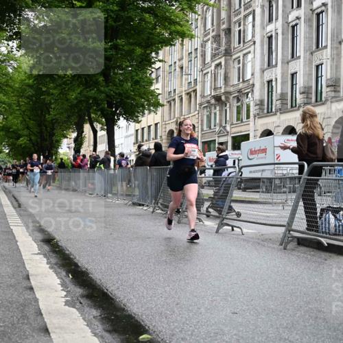 14.06.2026 - REWE Women's Run J. Mangold http://msf.ph/oto/9772433 14.06.2026 10:01:02 Ziel 10121, 10221, 10792, 10933, 11375 meine-sportfotos.de