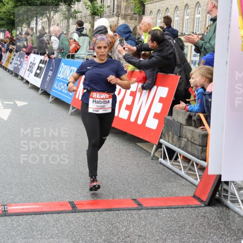 14.06.2026 - REWE Women's Run Strokosch-Dieckow http://msf.ph/oto/9772435 14.06.2026 09:54:44 Ziel 10099, 10392, 10806, 10986, 11179, 11368, 11499 meine-sportfotos.de