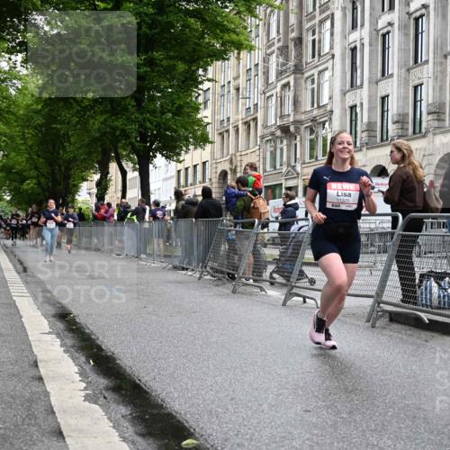 14.06.2026 - REWE Women's Run J. Mangold http://msf.ph/oto/9772444 14.06.2026 10:01:03 Ziel 10121, 10792, 10933, 11319, 11375 meine-sportfotos.de