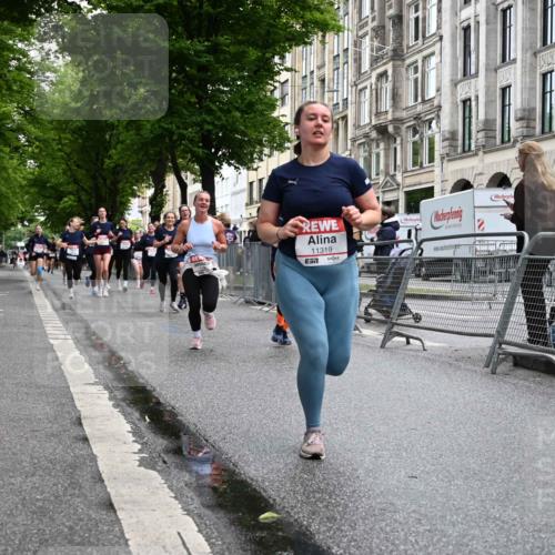 14.06.2026 - REWE Women's Run J. Mangold http://msf.ph/oto/9772460 14.06.2026 10:01:09 Ziel 10077, 10369, 10824, 10828, 10902, 10915, 11018, 11196, 11319 meine-sportfotos.de