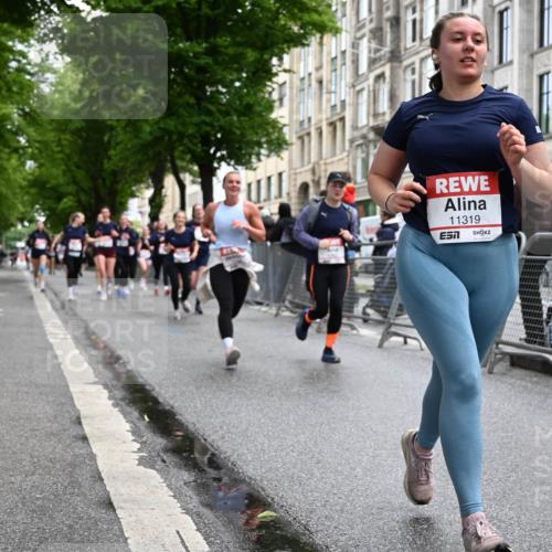 14.06.2026 - REWE Women's Run J. Mangold http://msf.ph/oto/9772464 14.06.2026 10:01:10 Ziel 10077, 10369, 10824, 10828, 10902, 10915, 10966, 11018, 11196, 11319 meine-sportfotos.de