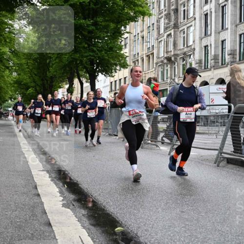 14.06.2026 - REWE Women's Run J. Mangold http://msf.ph/oto/9772470 14.06.2026 10:01:10 Ziel 10077, 10369, 10824, 10828, 10902, 10915, 10966, 11018, 11196, 11319 meine-sportfotos.de