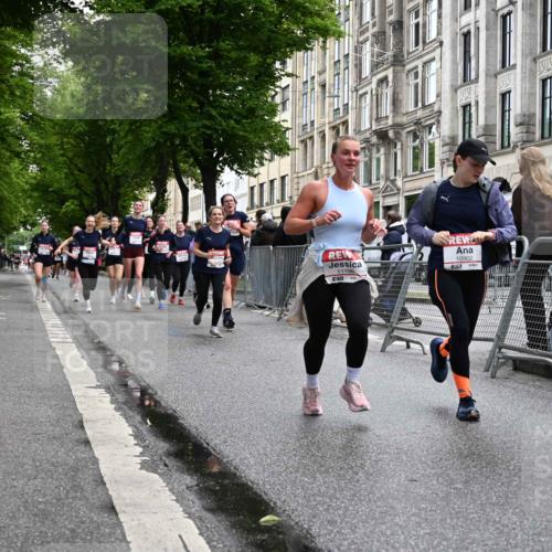 14.06.2026 - REWE Women's Run J. Mangold http://msf.ph/oto/9772472 14.06.2026 10:01:11 Ziel 10077, 10307, 10369, 10482, 10812, 10824, 10828, 10902, 10915, 10966, 11018, 11044, 11045, 11196, 11206, 11319 meine-sportfotos.de