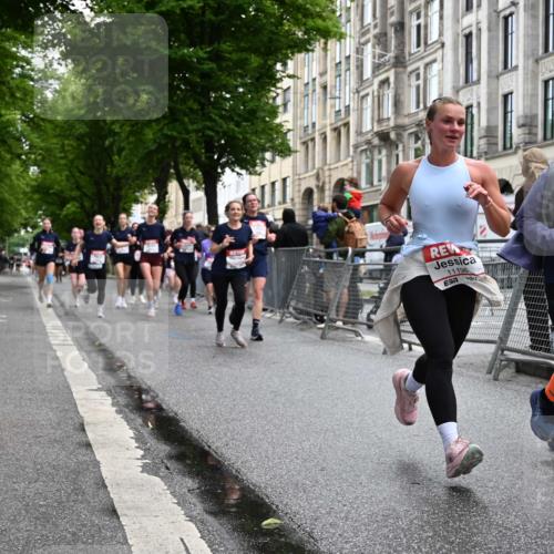14.06.2026 - REWE Women's Run J. Mangold http://msf.ph/oto/9772477 14.06.2026 10:01:11 Ziel 10077, 10307, 10369, 10482, 10812, 10824, 10828, 10902, 10915, 10966, 11018, 11044, 11045, 11196, 11206, 11319 meine-sportfotos.de