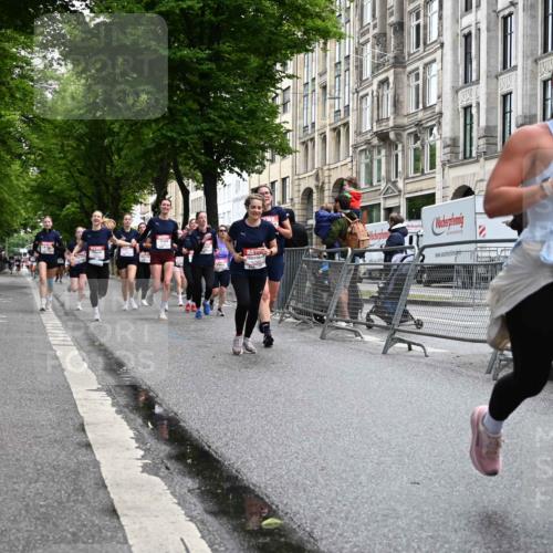 14.06.2026 - REWE Women's Run J. Mangold http://msf.ph/oto/9772481 14.06.2026 10:01:11 Ziel 10077, 10307, 10369, 10482, 10812, 10824, 10828, 10902, 10915, 10966, 11018, 11044, 11045, 11196, 11206, 11319 meine-sportfotos.de