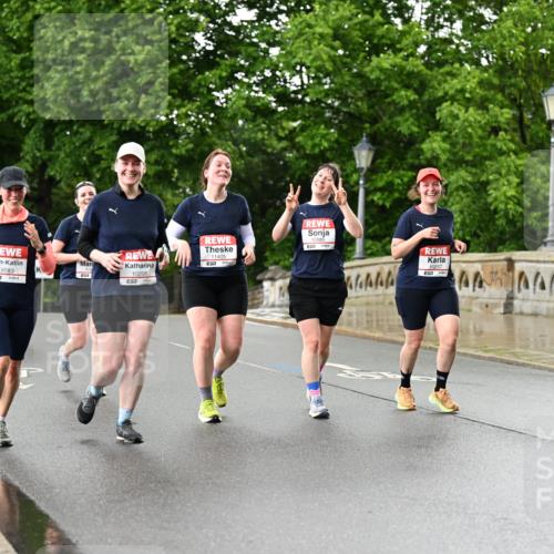 14.06.2026 - REWE Women's Run Dr. Thomas Lammeyer http://msf.ph/oto/9772499 14.06.2026 09:50:56 Laufen 106, 11083, 10208, 11405, 44444, 10257 meine-sportfotos.de