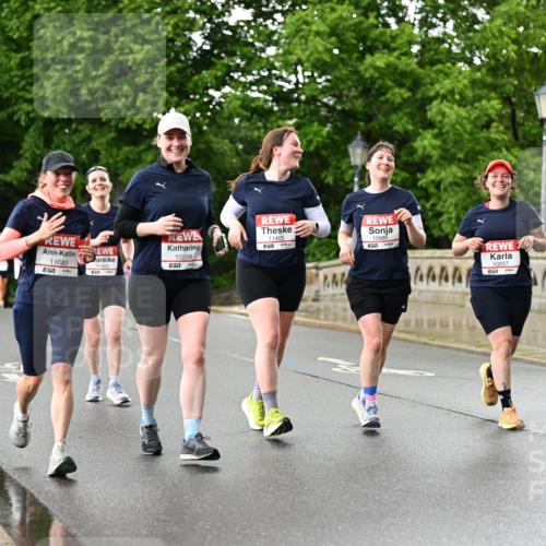 14.06.2026 - REWE Women's Run Dr. Thomas Lammeyer http://msf.ph/oto/9772508 14.06.2026 09:50:57 Laufen 10208, 11405, 57, 11083, 7, 10886, 7, 4444, 10257 meine-sportfotos.de