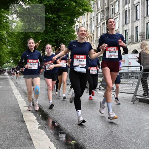 14.06.2026 - REWE Women's Run J. Mangold http://msf.ph/oto/9772519 14.06.2026 10:01:15 Ziel 10077, 10307, 10315, 10369, 10482, 10812, 10824, 10828, 10902, 10915, 10966, 11018, 11044, 11045, 11196, 11206, 11361 meine-sportfotos.de