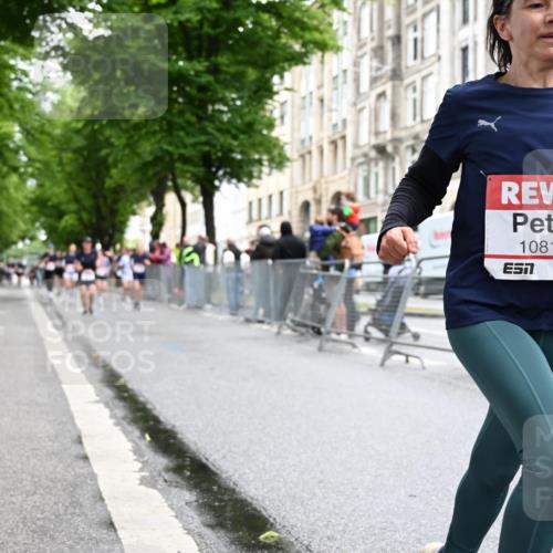 14.06.2026 - REWE Women's Run J. Mangold http://msf.ph/oto/9772551 14.06.2026 10:01:18 Ziel 10077, 10307, 10315, 10482, 10812, 10824, 10828, 10915, 10966, 11018, 11044, 11045, 11206, 11361 meine-sportfotos.de
