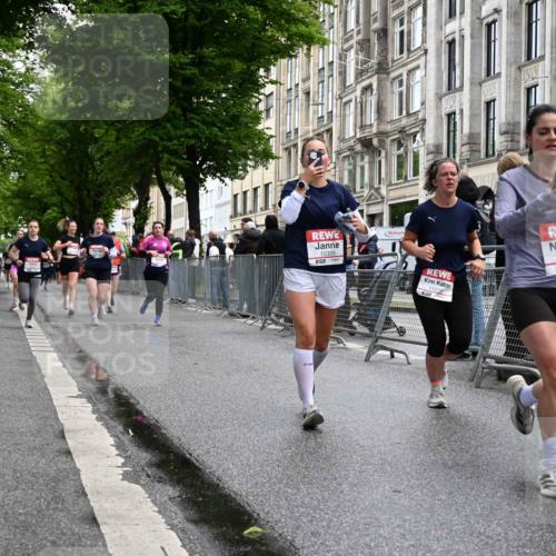 14.06.2026 - REWE Women's Run J. Mangold http://msf.ph/oto/9772589 14.06.2026 10:01:28 Ziel 10165, 10320, 10453, 10495, 10521, 10831, 11013, 11038, 11039, 11075, 11078, 11225, 11285 meine-sportfotos.de