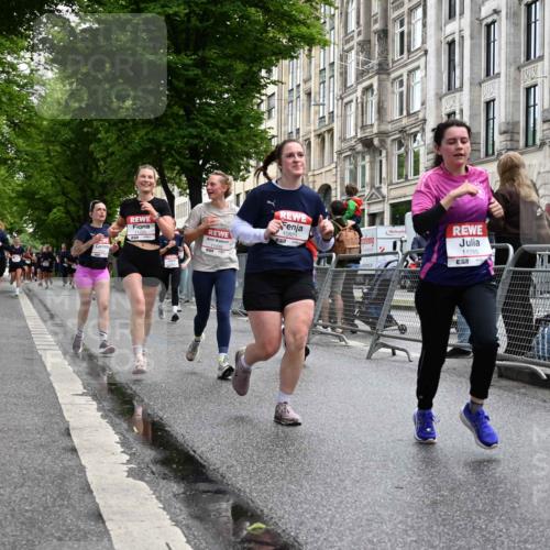 14.06.2026 - REWE Women's Run J. Mangold http://msf.ph/oto/9772618 14.06.2026 10:01:32 Ziel 10320, 10431, 10495, 10521, 10817, 10831, 11038, 11039, 11041, 11075, 11078, 11139, 11225, 11285 meine-sportfotos.de