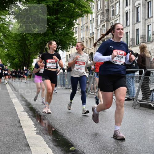 14.06.2026 - REWE Women's Run J. Mangold http://msf.ph/oto/9772625 14.06.2026 10:01:33 Ziel 10320, 10431, 10495, 10521, 10817, 11038, 11039, 11041, 11078, 11139, 11225, 11285 meine-sportfotos.de