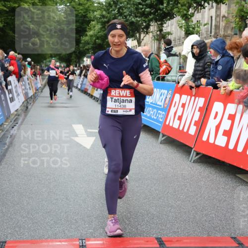 14.06.2026 - REWE Women's Run Strokosch-Dieckow http://msf.ph/oto/9772723 14.06.2026 09:54:55 Ziel 10066, 10290, 11167, 11179, 11407, 11438 meine-sportfotos.de