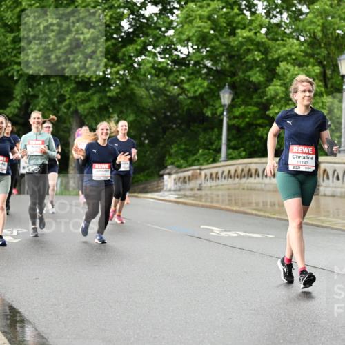 14.06.2026 - REWE Women's Run Dr. Thomas Lammeyer http://msf.ph/oto/9772803 14.06.2026 09:51:22 Laufen 11147, 57, 10585, 51 meine-sportfotos.de