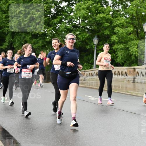 14.06.2026 - REWE Women's Run Dr. Thomas Lammeyer http://msf.ph/oto/9772840 14.06.2026 09:51:26 Laufen 10702, 11486, 109, 10417, 11484, 110, 34 meine-sportfotos.de