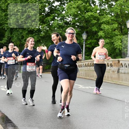 14.06.2026 - REWE Women's Run Dr. Thomas Lammeyer http://msf.ph/oto/9772843 14.06.2026 09:51:26 Laufen 10702, 11486 meine-sportfotos.de