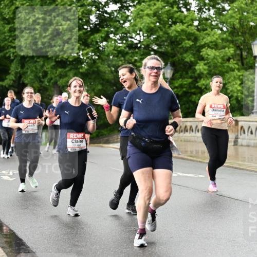 14.06.2026 - REWE Women's Run Dr. Thomas Lammeyer http://msf.ph/oto/9772847 14.06.2026 09:51:27 Laufen 10702, 11486, 10417, 7434, 11484 meine-sportfotos.de