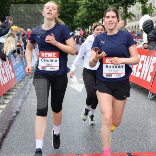 14.06.2026 - REWE Women's Run Strokosch-Dieckow http://msf.ph/oto/9773110 14.06.2026 09:55:10 Ziel 10154, 10343, 10352, 10526, 11056, 11238, 11270, 11335 meine-sportfotos.de
