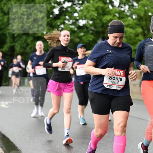 14.06.2026 - REWE Women's Run Dr. Thomas Lammeyer http://msf.ph/oto/9773195 14.06.2026 09:52:05 Laufen 10690, 7, 11355 meine-sportfotos.de
