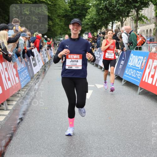 14.06.2026 - REWE Women's Run Strokosch-Dieckow http://msf.ph/oto/9773312 14.06.2026 09:55:28 Ziel 10150, 10598, 10997, 11300, 11443 meine-sportfotos.de