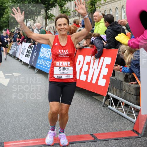 14.06.2026 - REWE Women's Run Strokosch-Dieckow http://msf.ph/oto/9773460 14.06.2026 09:55:31 Ziel 10150, 10231, 10598, 11300, 11443 meine-sportfotos.de