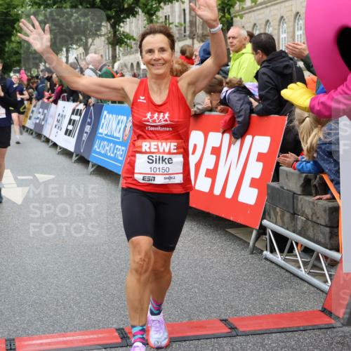 14.06.2026 - REWE Women's Run Strokosch-Dieckow http://msf.ph/oto/9773471 14.06.2026 09:55:31 Ziel 10150, 10231, 10598, 11300, 11443 meine-sportfotos.de