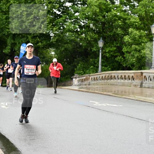 14.06.2026 - REWE Women's Run Dr. Thomas Lammeyer http://msf.ph/oto/9773547 14.06.2026 09:52:50 Laufen 7, 00, 10445 meine-sportfotos.de