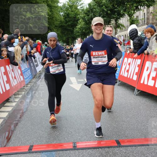 14.06.2026 - REWE Women's Run Strokosch-Dieckow http://msf.ph/oto/9773555 14.06.2026 09:55:35 Ziel 10150, 10231, 10496, 10598, 10810, 11089, 11300 meine-sportfotos.de