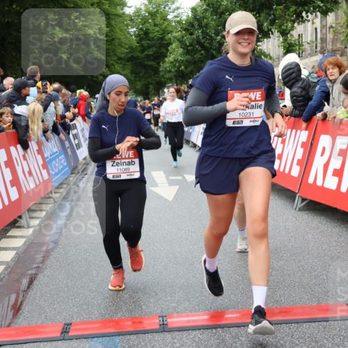 14.06.2026 - REWE Women's Run Strokosch-Dieckow http://msf.ph/oto/9773591 14.06.2026 09:55:36 Ziel 10129, 10150, 10231, 10372, 10496, 10598, 10810, 11089, 11300 meine-sportfotos.de