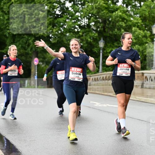 14.06.2026 - REWE Women's Run Dr. Thomas Lammeyer http://msf.ph/oto/9773640 14.06.2026 09:53:01 Laufen 10408, 11494, 7, 10804 meine-sportfotos.de
