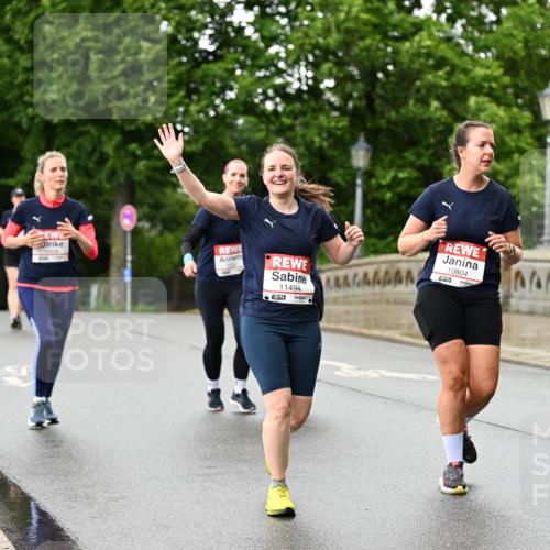 14.06.2026 - REWE Women's Run Dr. Thomas Lammeyer http://msf.ph/oto/9773642 14.06.2026 09:53:01 Laufen 10408, 11494, 10804 meine-sportfotos.de