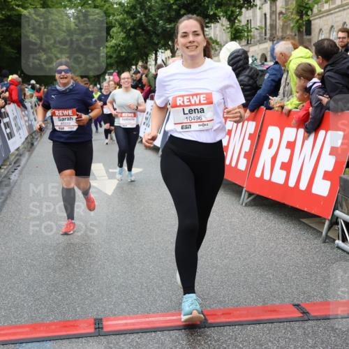 14.06.2026 - REWE Women's Run Strokosch-Dieckow http://msf.ph/oto/9773658 14.06.2026 09:55:39 Ziel 10129, 10231, 10358, 10364, 10372, 10496, 10662, 10699, 10810, 11089, 11300, 11454 meine-sportfotos.de
