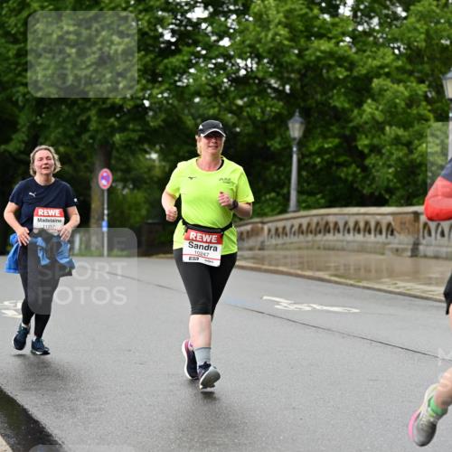 14.06.2026 - REWE Women's Run Dr. Thomas Lammeyer http://msf.ph/oto/9773714 14.06.2026 09:53:10 Laufen 11257, 10247, 1055 meine-sportfotos.de