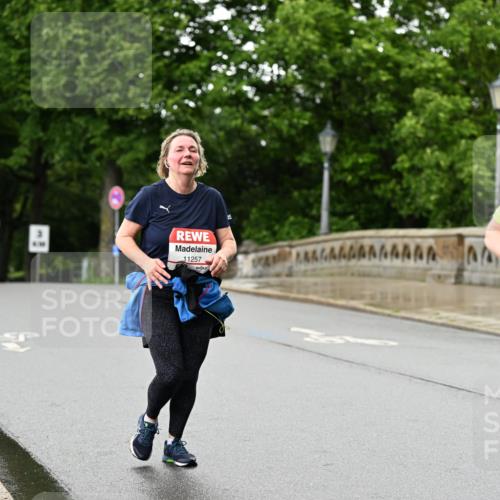 14.06.2026 - REWE Women's Run Dr. Thomas Lammeyer http://msf.ph/oto/9773723 14.06.2026 09:53:12 Laufen 11257, 10247 meine-sportfotos.de