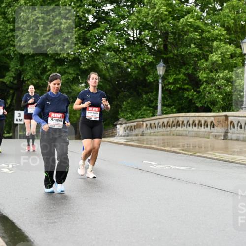 14.06.2026 - REWE Women's Run Dr. Thomas Lammeyer http://msf.ph/oto/9773746 14.06.2026 09:53:19 Laufen 3, 10130 meine-sportfotos.de