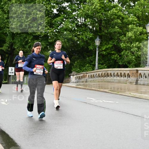 14.06.2026 - REWE Women's Run Dr. Thomas Lammeyer http://msf.ph/oto/9773747 14.06.2026 09:53:19 Laufen 3, 10130, 10818 meine-sportfotos.de