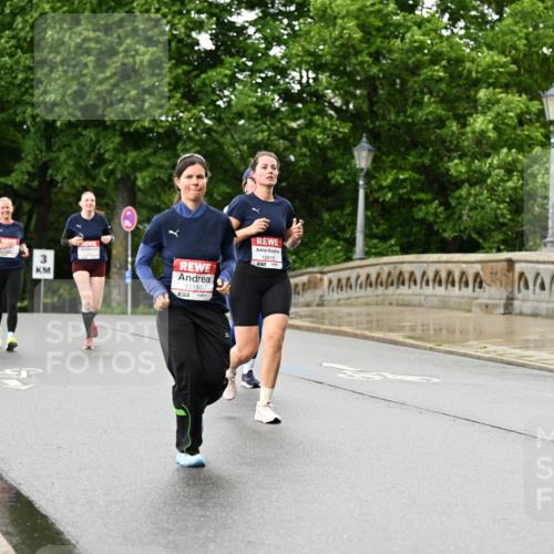 14.06.2026 - REWE Women's Run Dr. Thomas Lammeyer http://msf.ph/oto/9773752 14.06.2026 09:53:20 Laufen 3, 10130, 10818, 651 meine-sportfotos.de