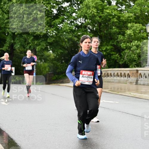 14.06.2026 - REWE Women's Run Dr. Thomas Lammeyer http://msf.ph/oto/9773761 14.06.2026 09:53:20 Laufen 10130, 7 meine-sportfotos.de