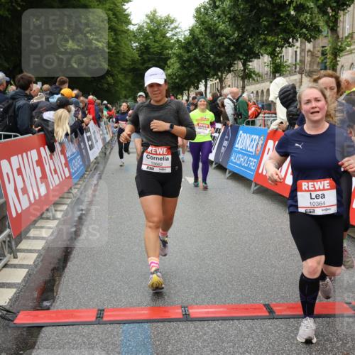 14.06.2026 - REWE Women's Run Strokosch-Dieckow http://msf.ph/oto/9773762 14.06.2026 09:55:44 Ziel 10104, 10119, 10129, 10358, 10364, 10372, 10496, 10600, 10662, 10687, 10699, 10810, 10927, 11089, 11454 meine-sportfotos.de