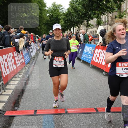 14.06.2026 - REWE Women's Run Strokosch-Dieckow http://msf.ph/oto/9773797 14.06.2026 09:55:44 Ziel 10104, 10119, 10129, 10358, 10364, 10372, 10496, 10600, 10662, 10687, 10699, 10810, 10927, 11089, 11454 meine-sportfotos.de