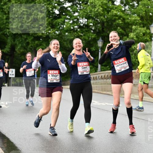 14.06.2026 - REWE Women's Run Dr. Thomas Lammeyer http://msf.ph/oto/9773798 14.06.2026 09:53:25 Laufen 10404, 10689, 7, 10644, 7 meine-sportfotos.de