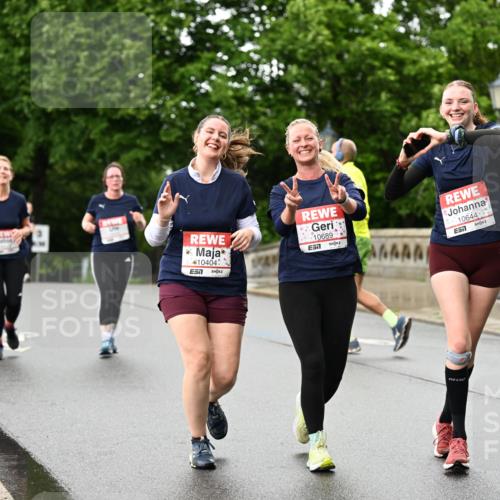 14.06.2026 - REWE Women's Run Dr. Thomas Lammeyer http://msf.ph/oto/9773801 14.06.2026 09:53:25 Laufen 10404, 10689, 10644, 657 meine-sportfotos.de