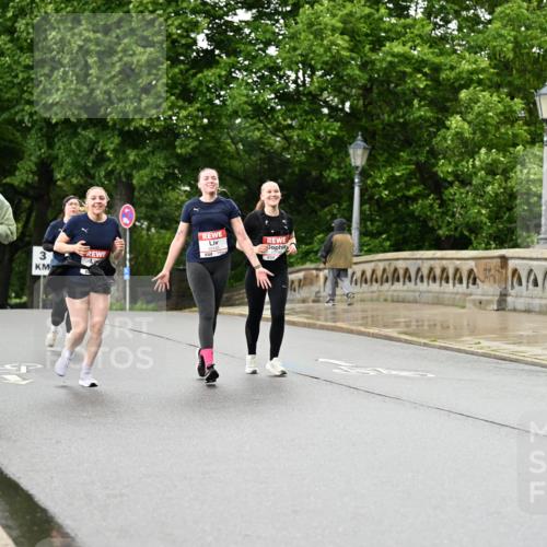 14.06.2026 - REWE Women's Run Dr. Thomas Lammeyer http://msf.ph/oto/9773857 14.06.2026 09:53:33 Laufen 10145, 3 meine-sportfotos.de