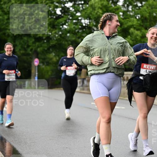 14.06.2026 - REWE Women's Run Dr. Thomas Lammeyer http://msf.ph/oto/9773878 14.06.2026 09:53:36 Laufen 10145, 7 meine-sportfotos.de